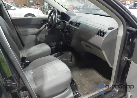 2005 Ford Focus Zx4 z USA, uszkodzony, nr VIN 1FAFP34N45W314273